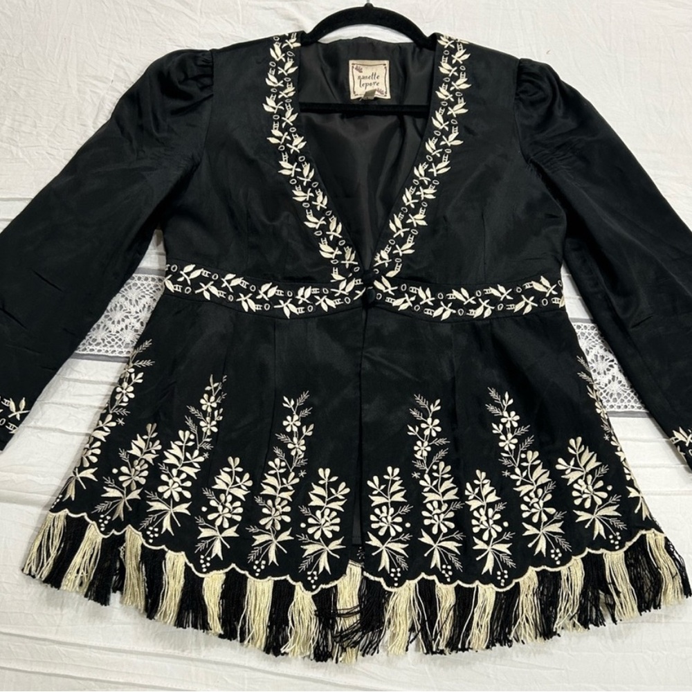 NANETTE LEPORE Black Silk Embroidered Blazer Jacket Fringe Size 6